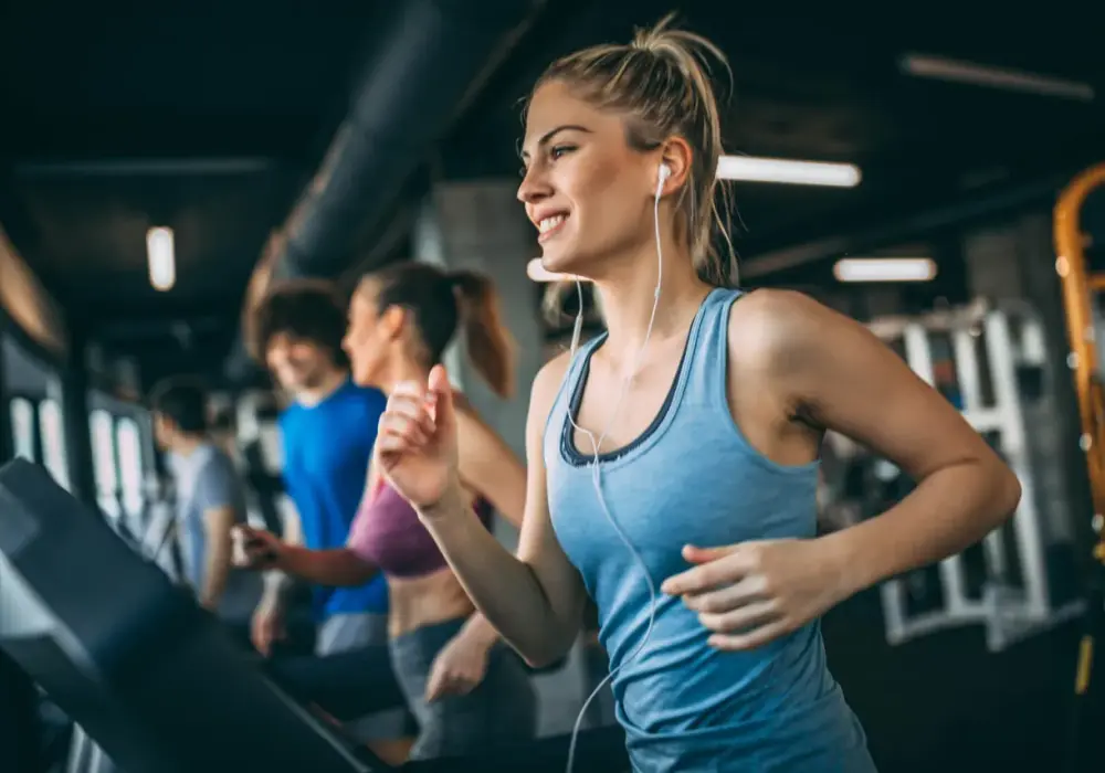 Interwały czy cardio: które treningi są skuteczniejsze dla Ciebie?
