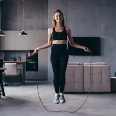 Czy skakanka to cardio? Odkryj jej niezwykłe korzyści dla zdrowia
