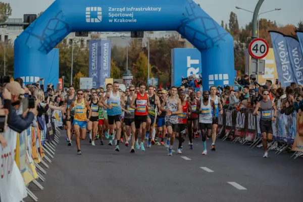 Ile trwa maraton? Czasy elity, amatorów i debiutantów